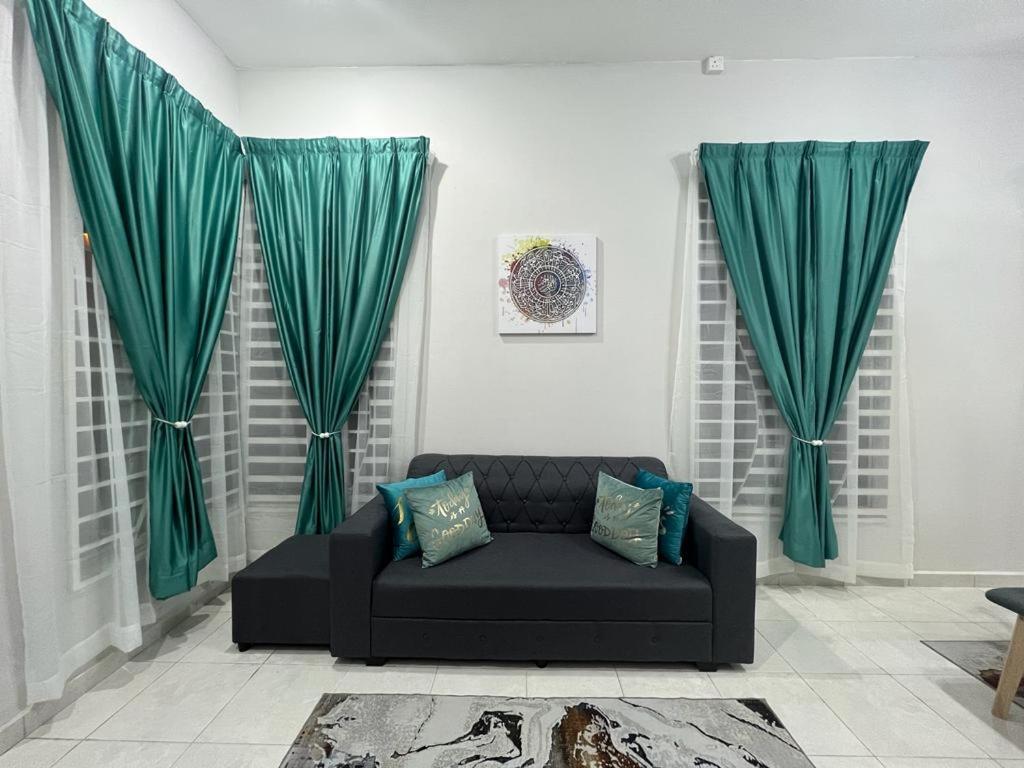D'Sara Homestay Fully Furnished 3 Bedrooms All Aircond 2 Miles Centre Chukai Extérieur photo