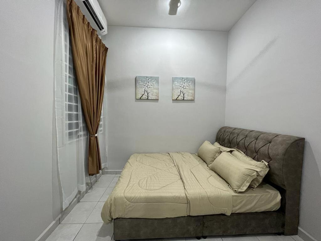 D'Sara Homestay Fully Furnished 3 Bedrooms All Aircond 2 Miles Centre Chukai Extérieur photo